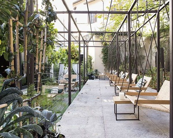 Фабрика ETHIMO в проекте ELLE DECOR HOTEL Купить уличную мебель ETHIMO на 7garden.ru