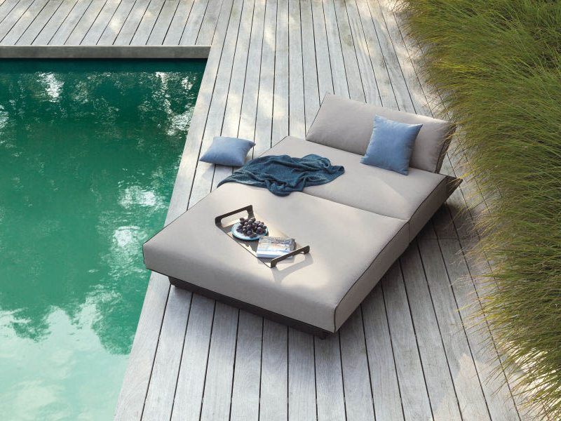 Коллекция уличной мебели AIR от фабрики MANUTTI (Бельгия) Купить уличную мебель MANUTTI на 7garden.ru