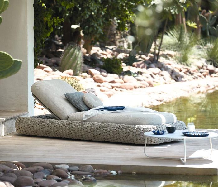 Коллекция уличной мебели KOBO от фабрики MANUTTI (Бельгия) Купить уличную мебель MANUTTI на 7garden.ru