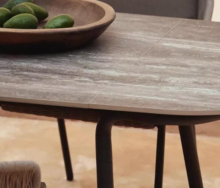 Коллекция уличной мебели MINUS от фабрики MANUTTI (Бельгия) Купить уличную мебель MANUTTI на 7garden.ru