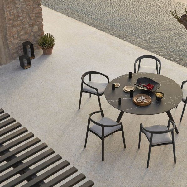 Коллекция уличной мебели SOLID от фабрики MANUTTI (Бельгия) Купить уличную мебель MANUTTI на 7garden.ru